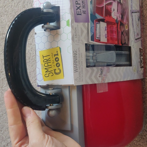 New Project Mc2 Ultimate Lab Kit with 15+ Experiments - Picture 9 of 9